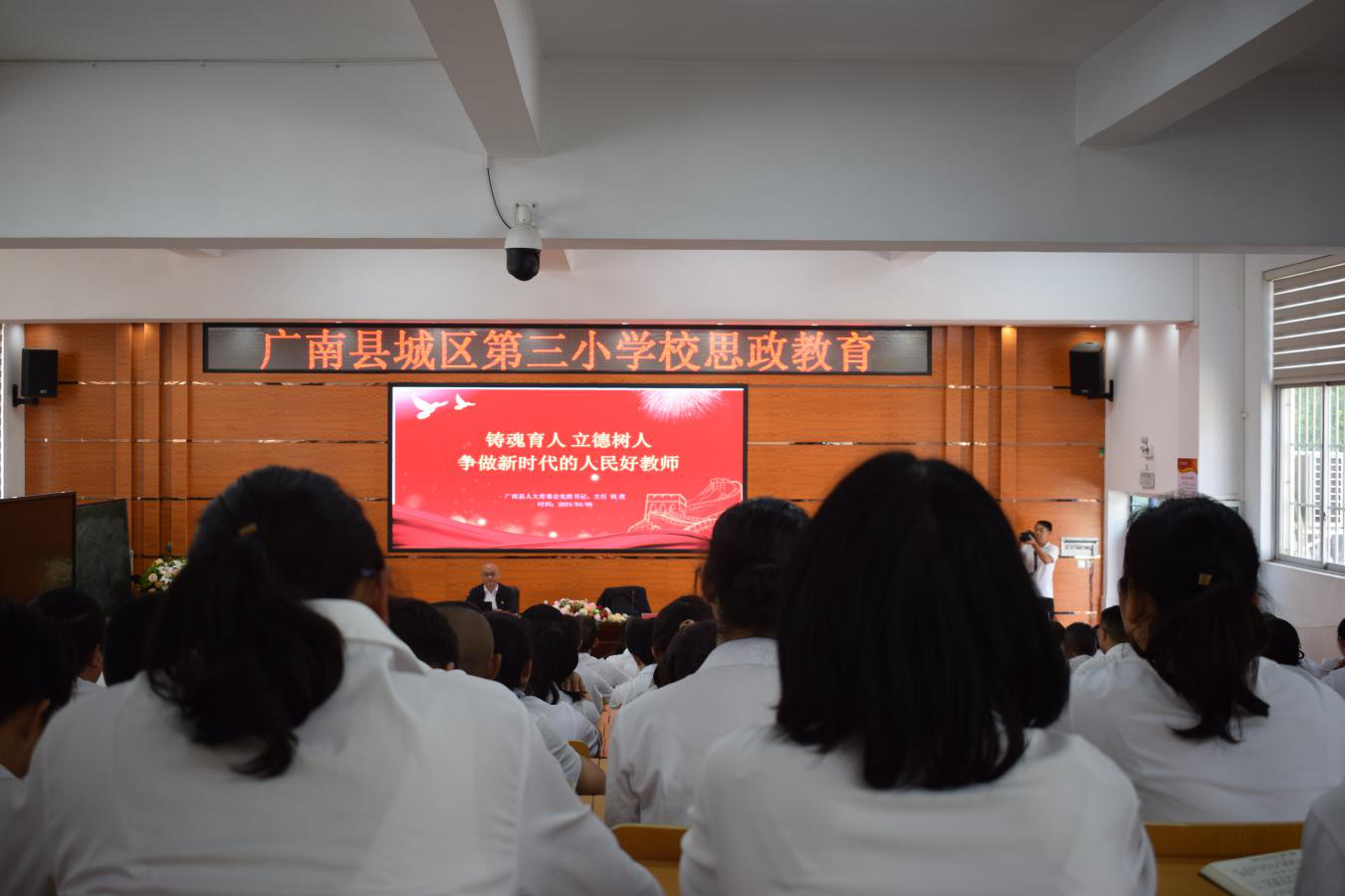 1712649732218493.png 图片1.png